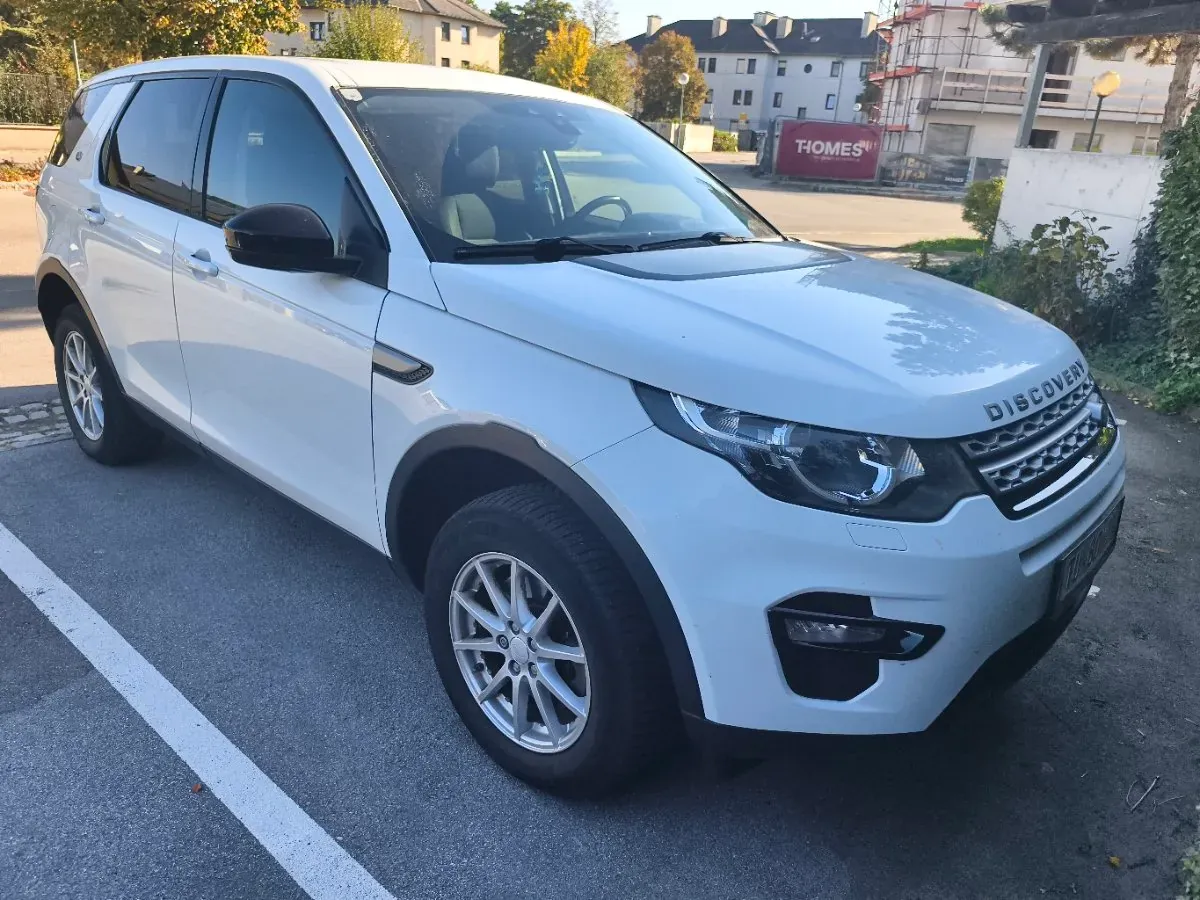 Land Rover Discovery Sport 2016 photo 3