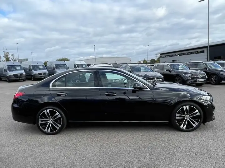 Mercedes-Benz C-Class 2023 photo 2