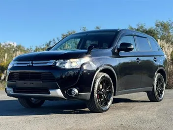 Mitsubishi Outlander 2014 photo 2