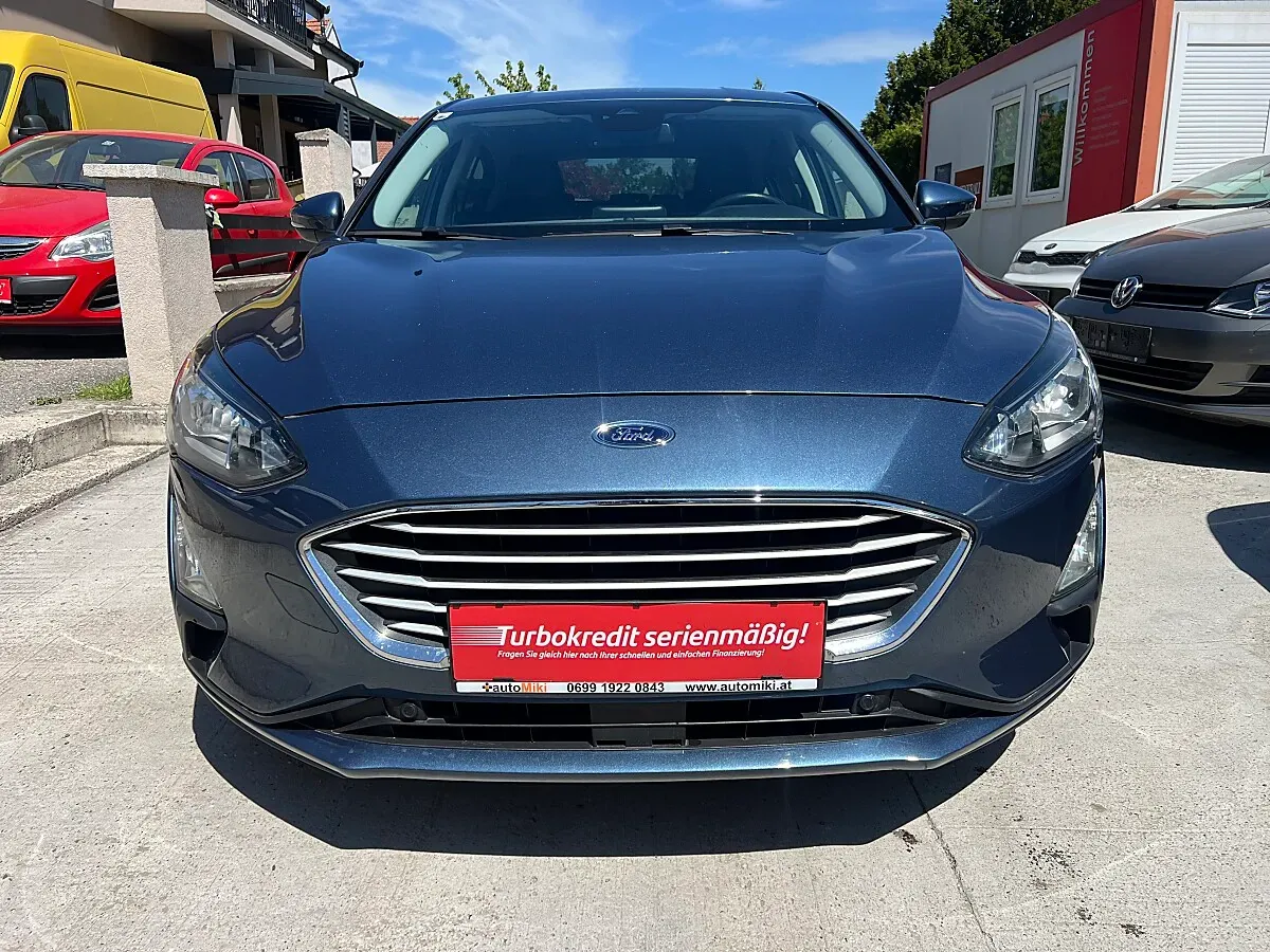 Ford Focus 2019 photo 2