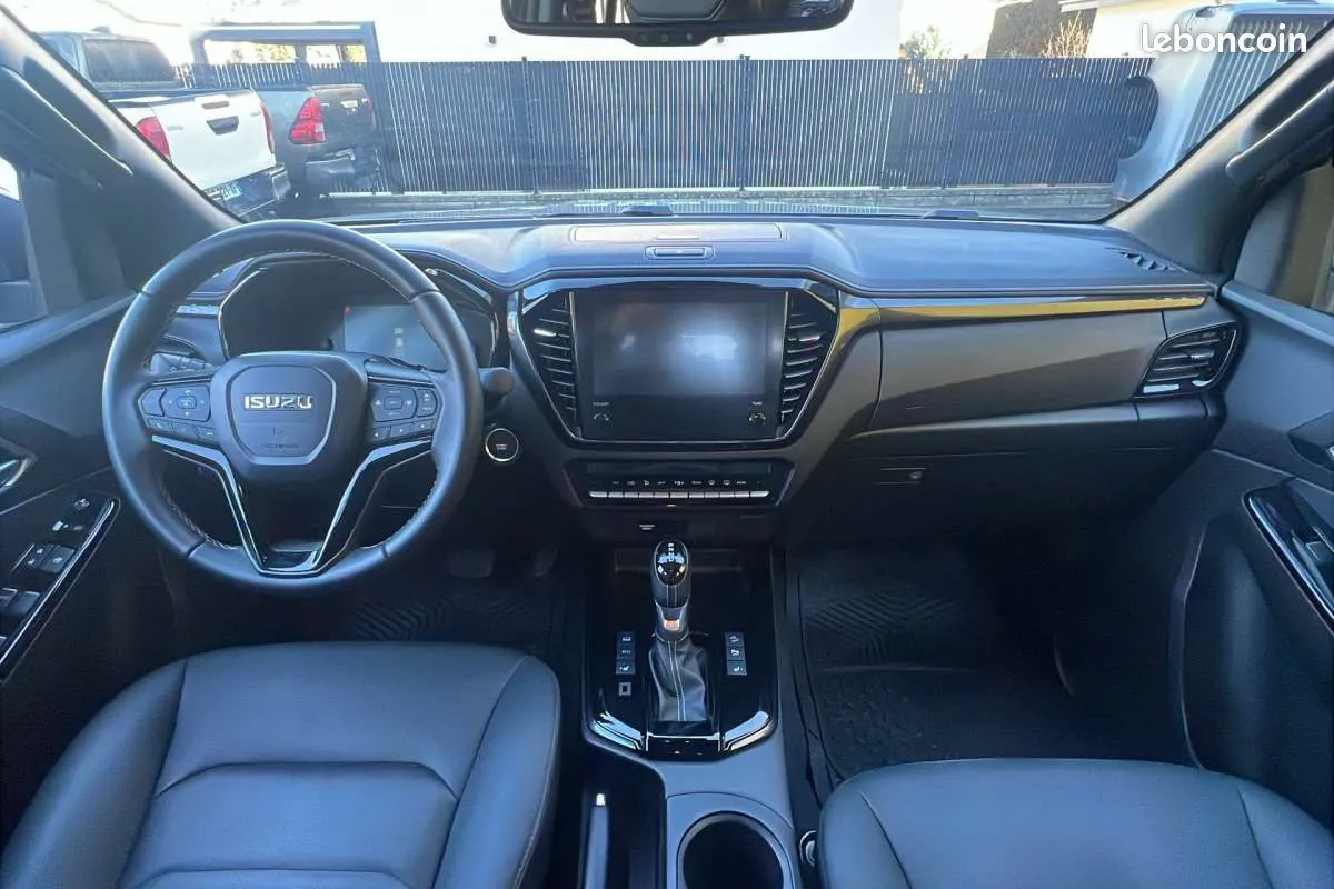 Isuzu D-Max 2025 photo 3