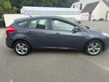 Ford Focus 2013 photo 3