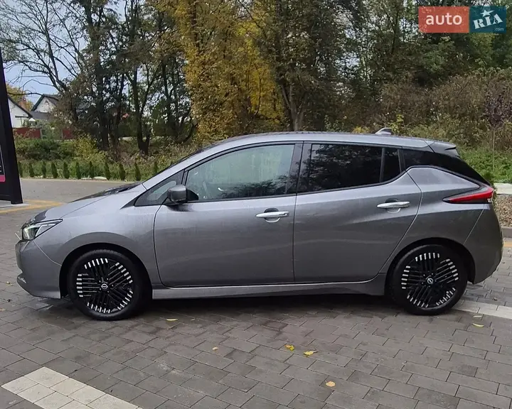 Nissan Leaf 2022 photo 3