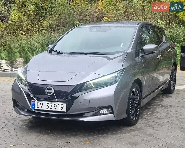 Nissan Leaf 2022 photo 2