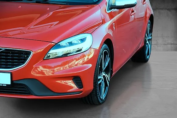 Volvo V40 2017 photo 2