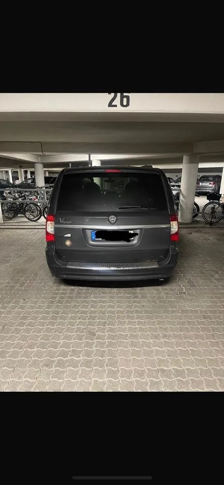 Lancia Voyager