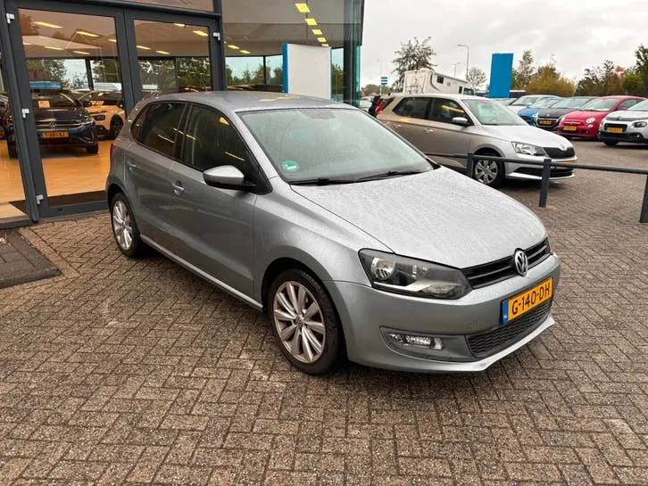 Volkswagen Polo 2011 photo 3