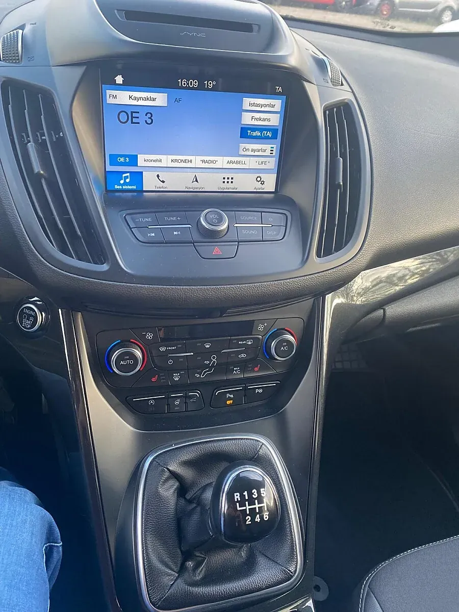 Ford Kuga 2018 photo 3