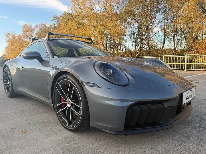 Porsche 911 Carrera