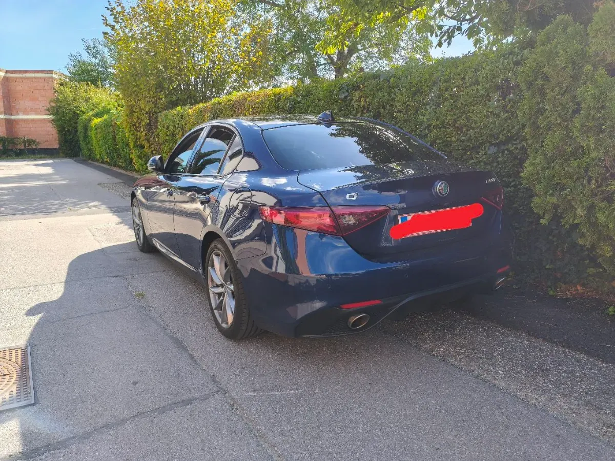 Alfa Romeo Giulia 2018 photo 3