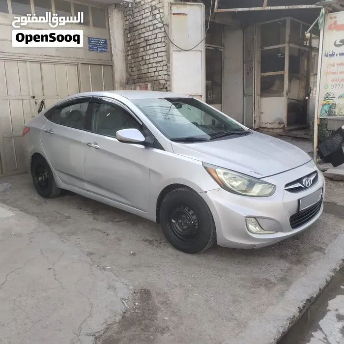 Hyundai Accent 2013 photo 2
