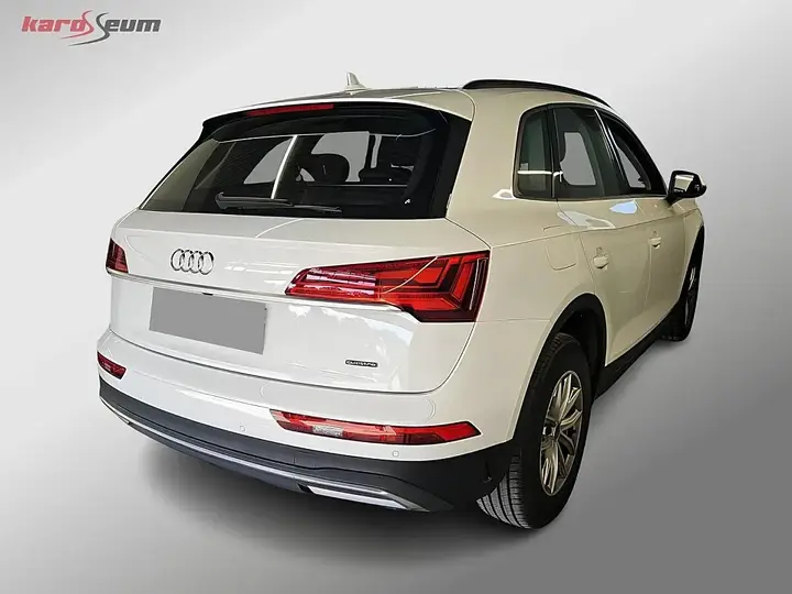 Audi Q5 2024 photo 2