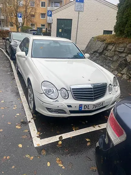 Mercedes-Benz E 220 D 2006 photo 2