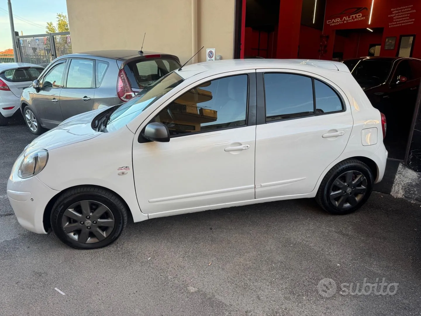 Nissan Micra 2012 photo 4