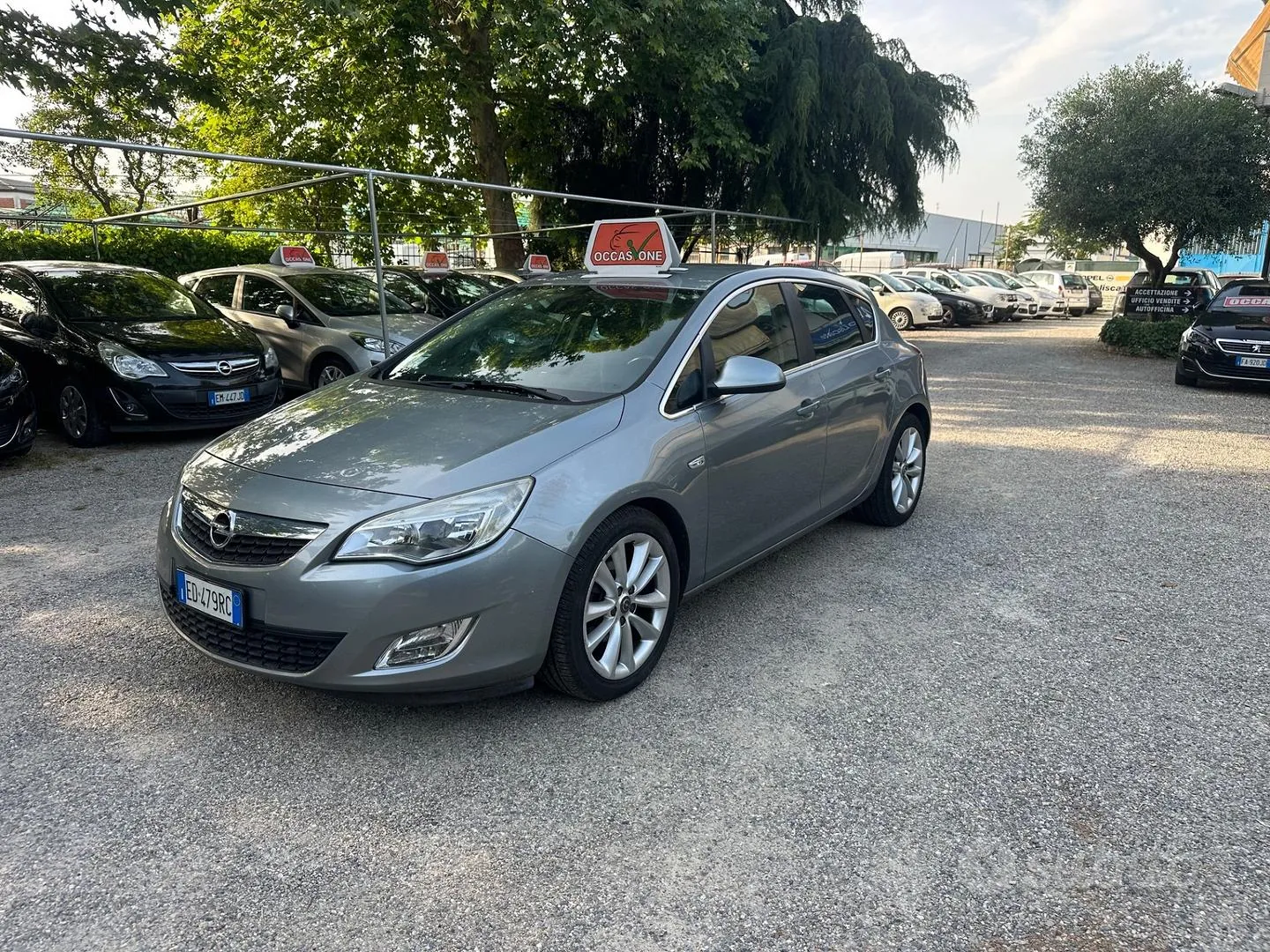 Opel Astra 2010 photo 2