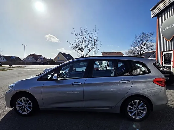 BMW 218 2016 photo 2
