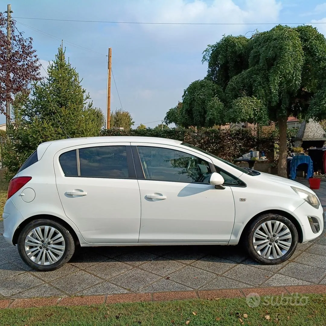 Opel Corsa 2014 photo 4