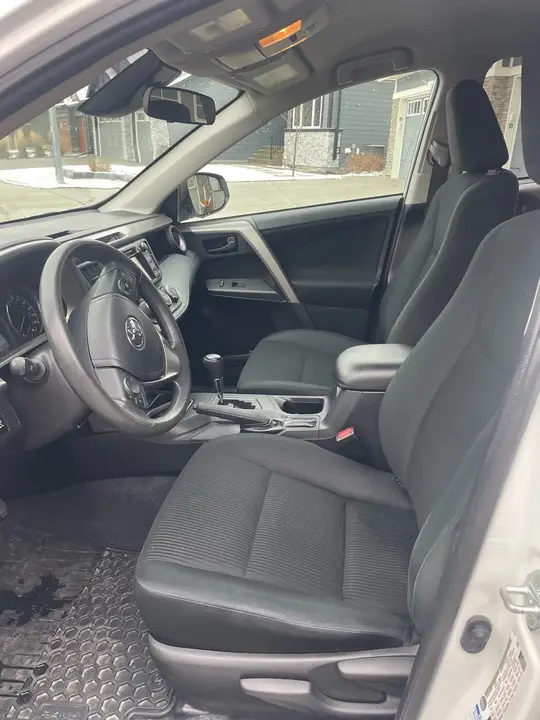 Toyota Rav4 2018 photo 4