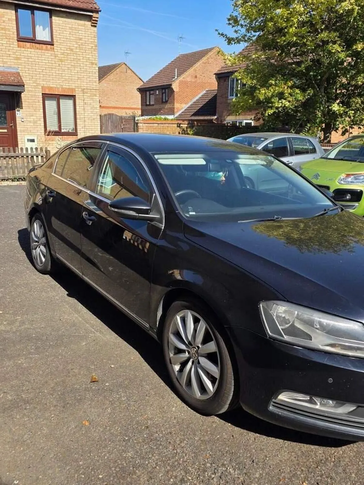 Volkswagen Passat 2013 photo 2