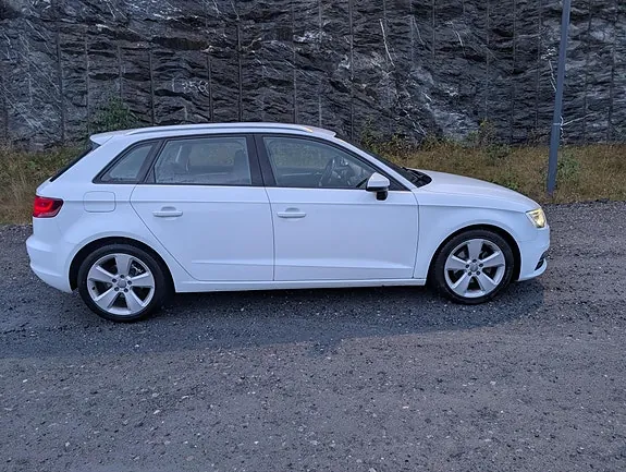 Audi A3 2015 photo 5