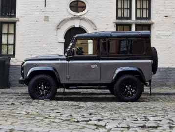 Land Rover Defender 2015 photo 2