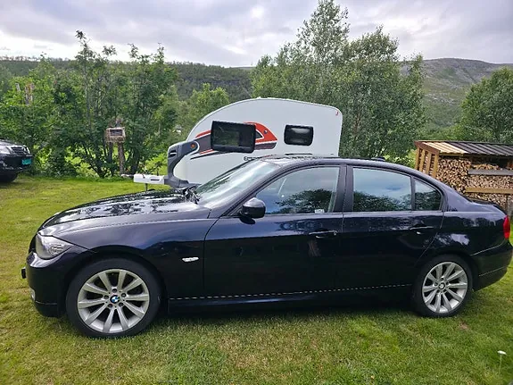 BMW 320D 2010 photo 3