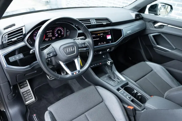 Audi Q3 2020 photo 3