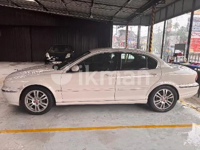 Jaguar X-Type 2000 photo 2