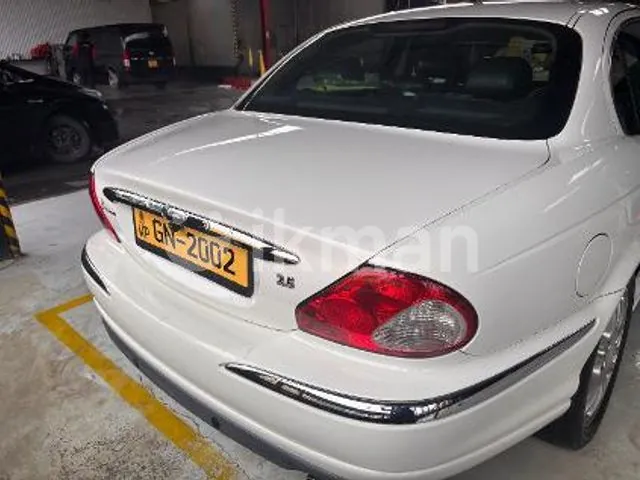 Jaguar X-Type
