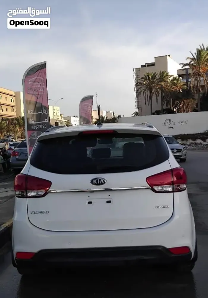 Kia Rondo 2015 photo 3
