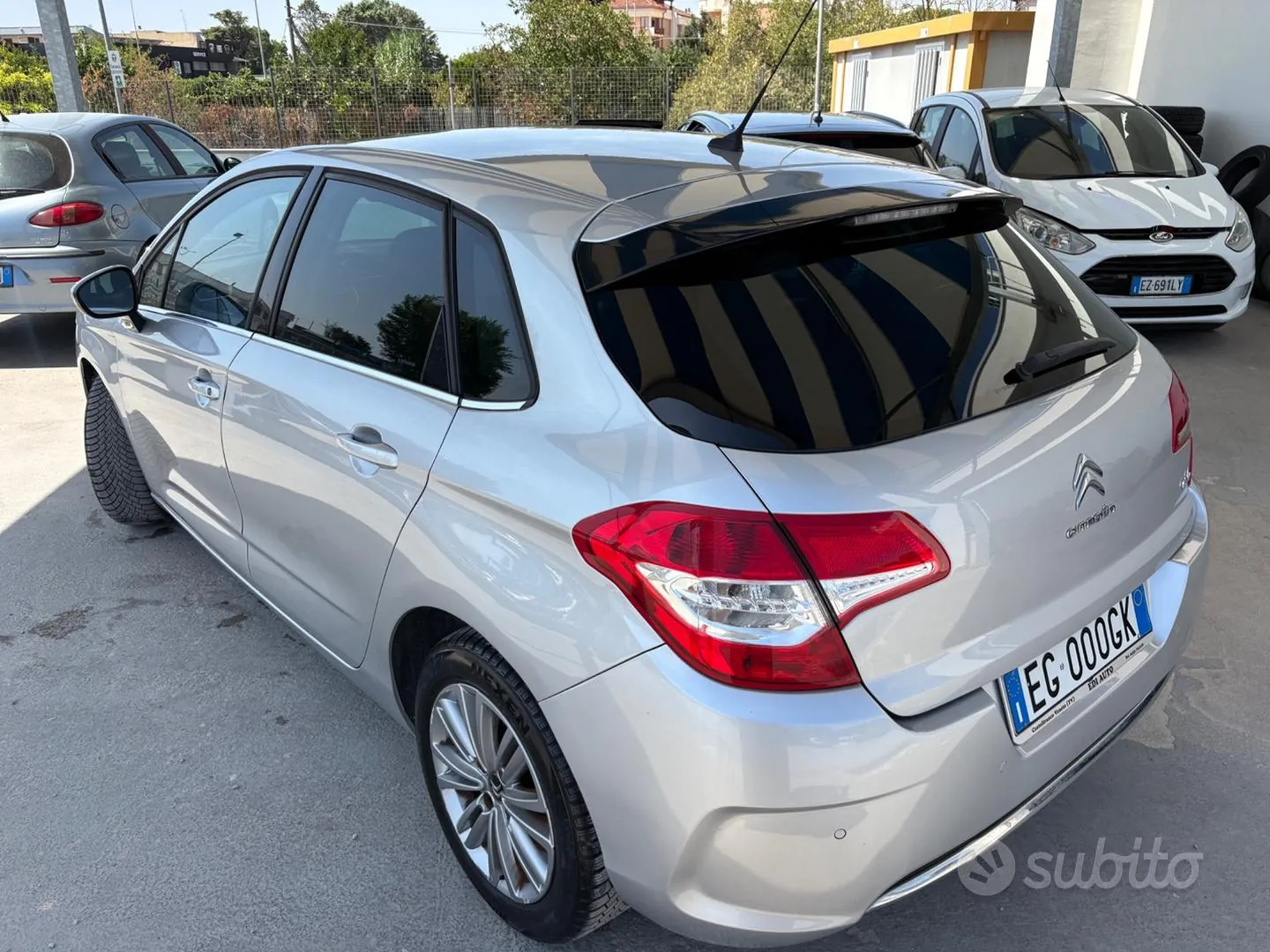 Citroen C4 2011 photo 4
