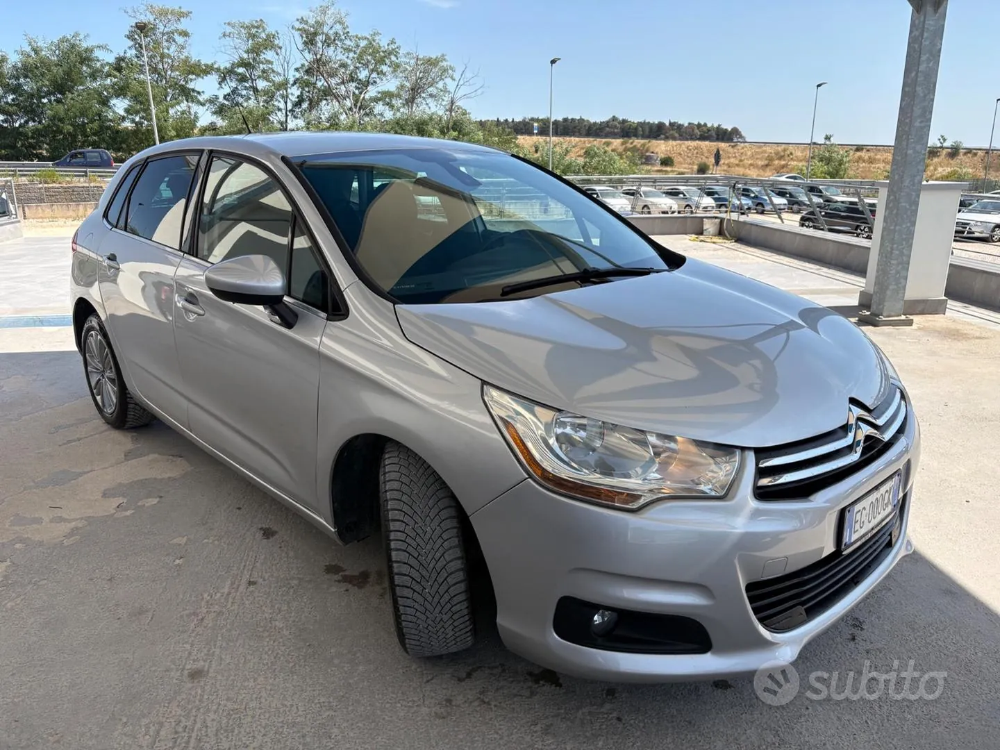 Citroen C4 2011 photo 2