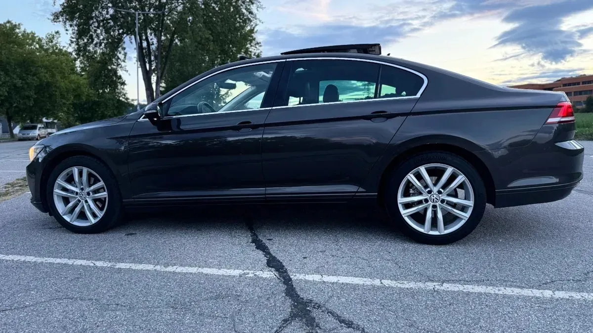 Volkswagen Passat 2015 photo 2