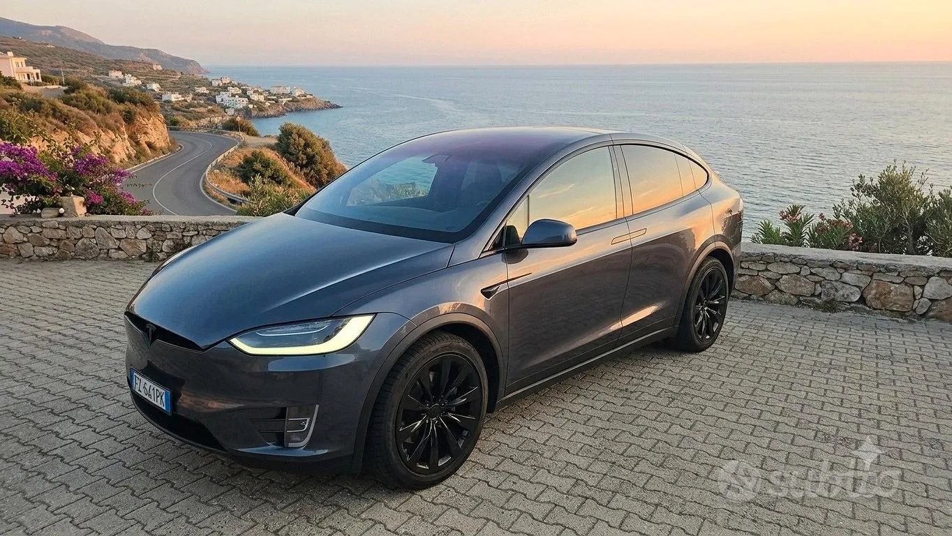 Tesla Model X