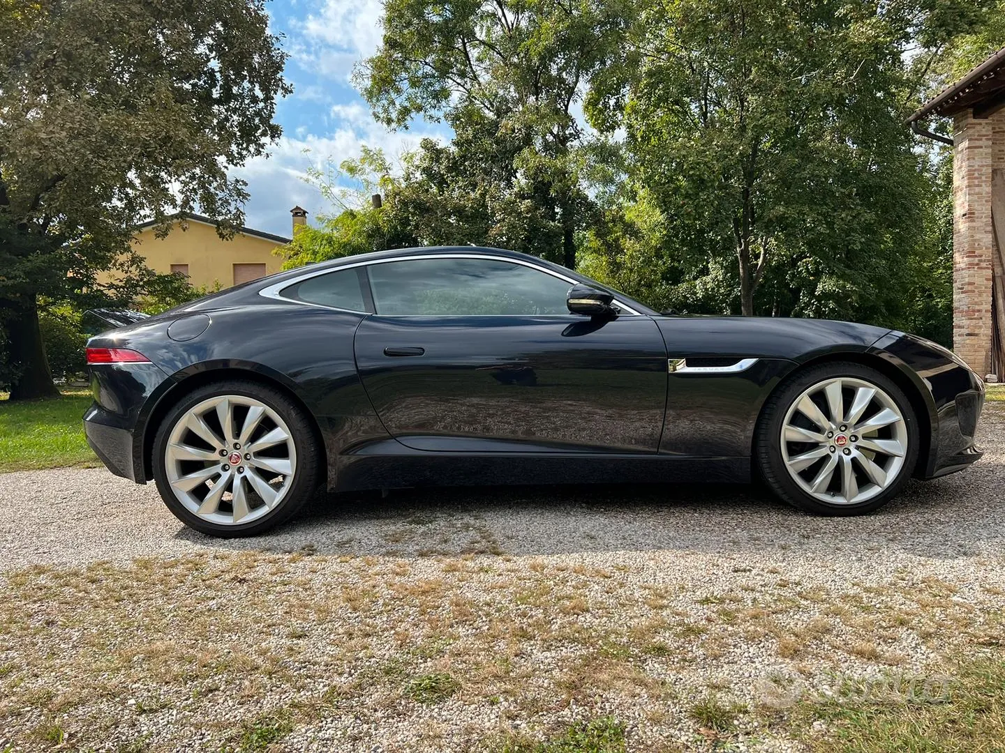 Jaguar F-Type 2016 photo 2