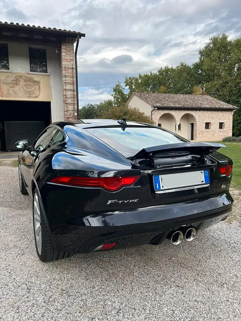 Jaguar F-Type 2016 photo 4