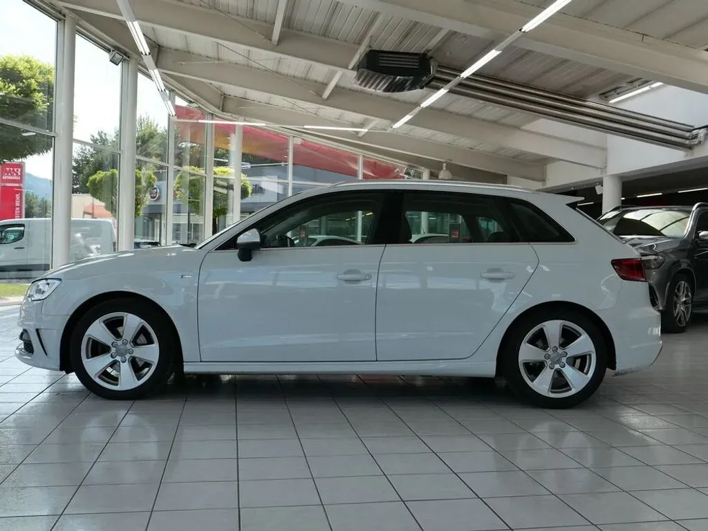 Audi A3 2016 photo 2