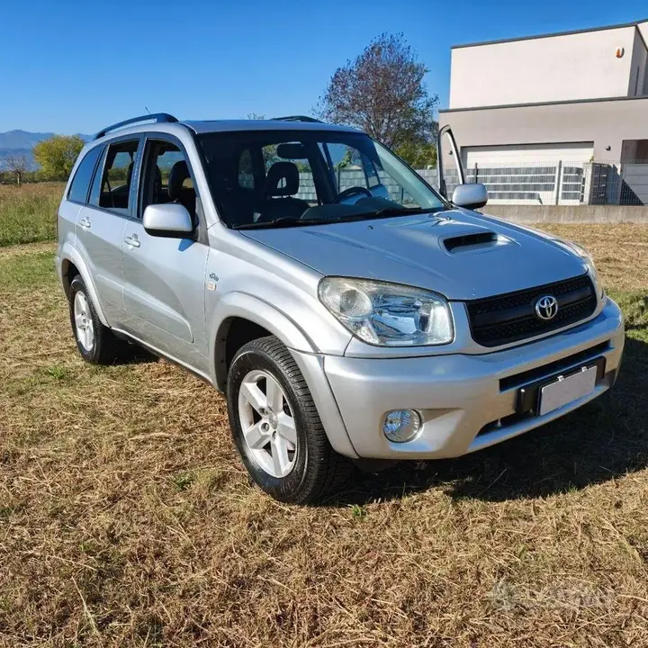 Toyota Rav4 2005 photo 2
