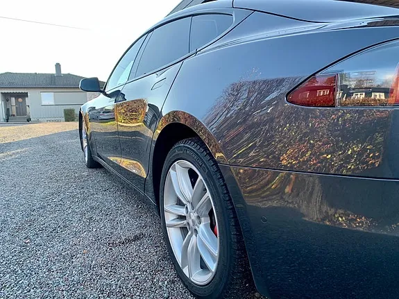 Tesla Model S 2016 photo 4