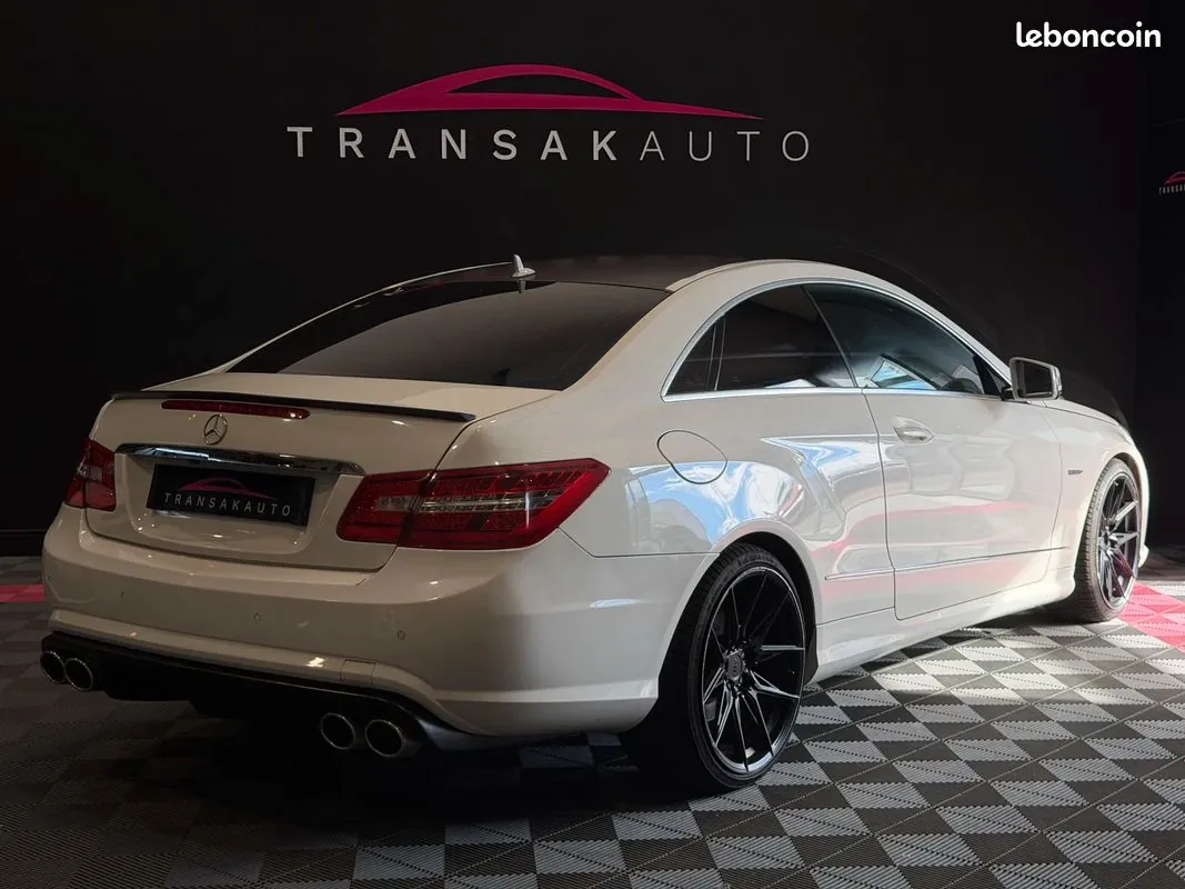 Mercedes-Benz E-Class 2011 photo 5