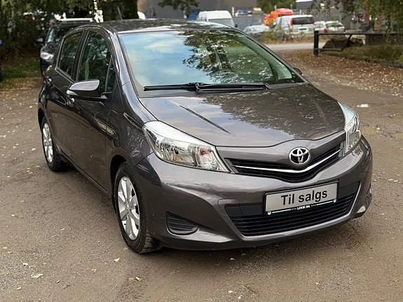 Toyota Yaris 2012 photo 4