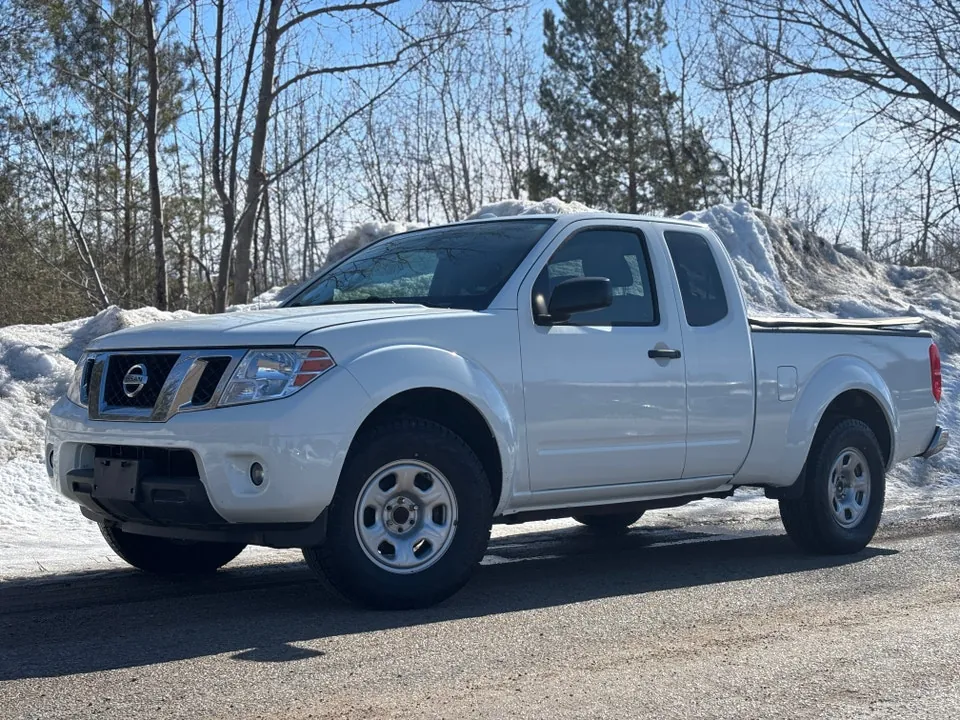 Nissan Frontier 2015 photo 3