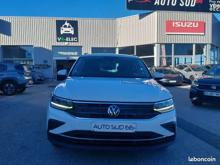 Volkswagen Tiguan 2022 photo 2