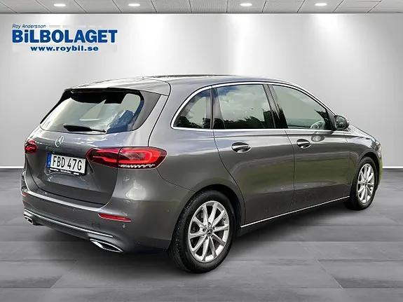 Mercedes-Benz B180 2019 photo 3