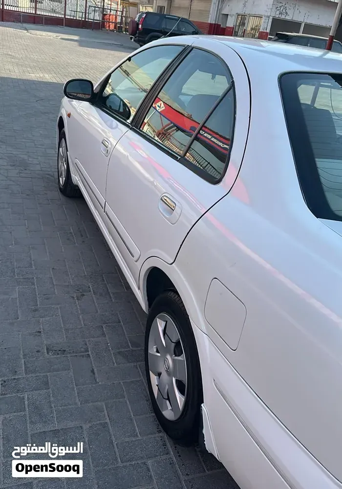 Nissan Sunny 2005 photo 4