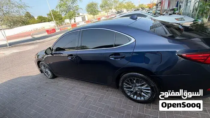 Lexus Es 350 2018 photo 2