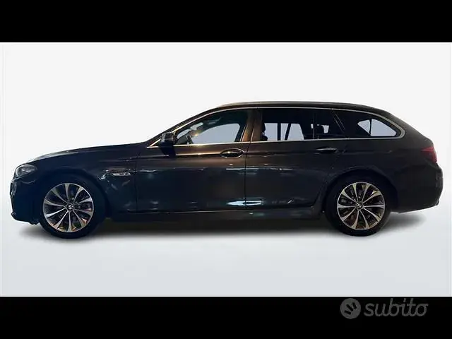 BMW 5 Series 2017 photo 2