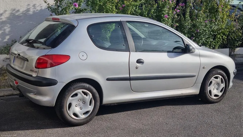 Peugeot 206