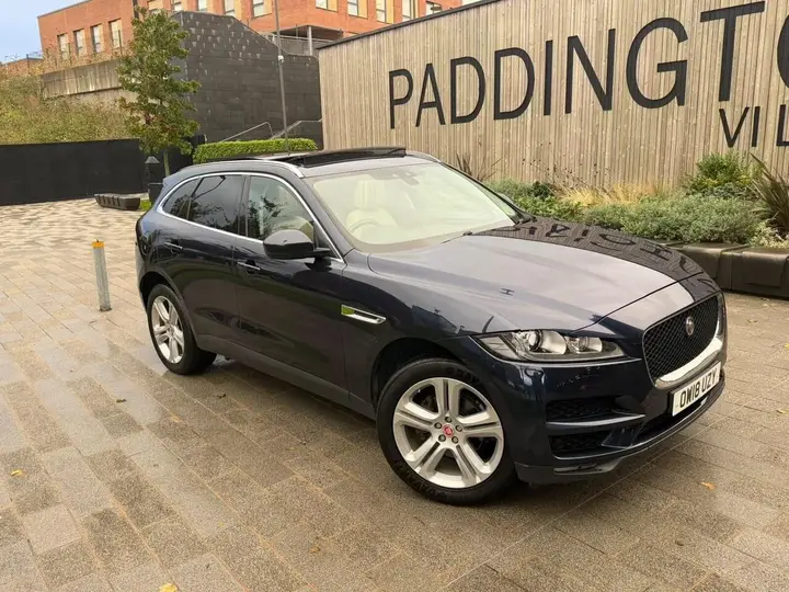 Jaguar F-Pace 2018 photo 4