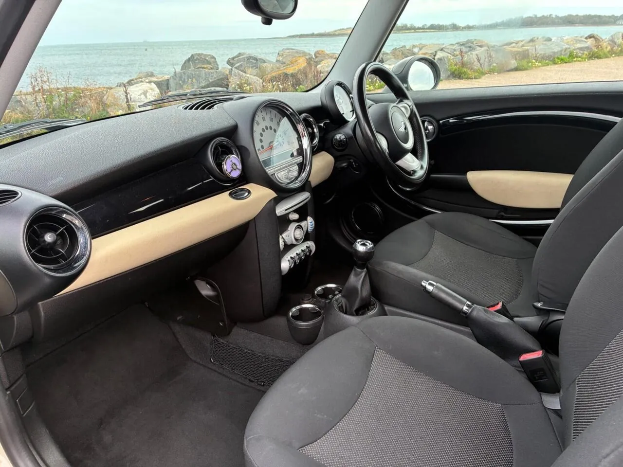 Mini Hatch 2010 photo 5